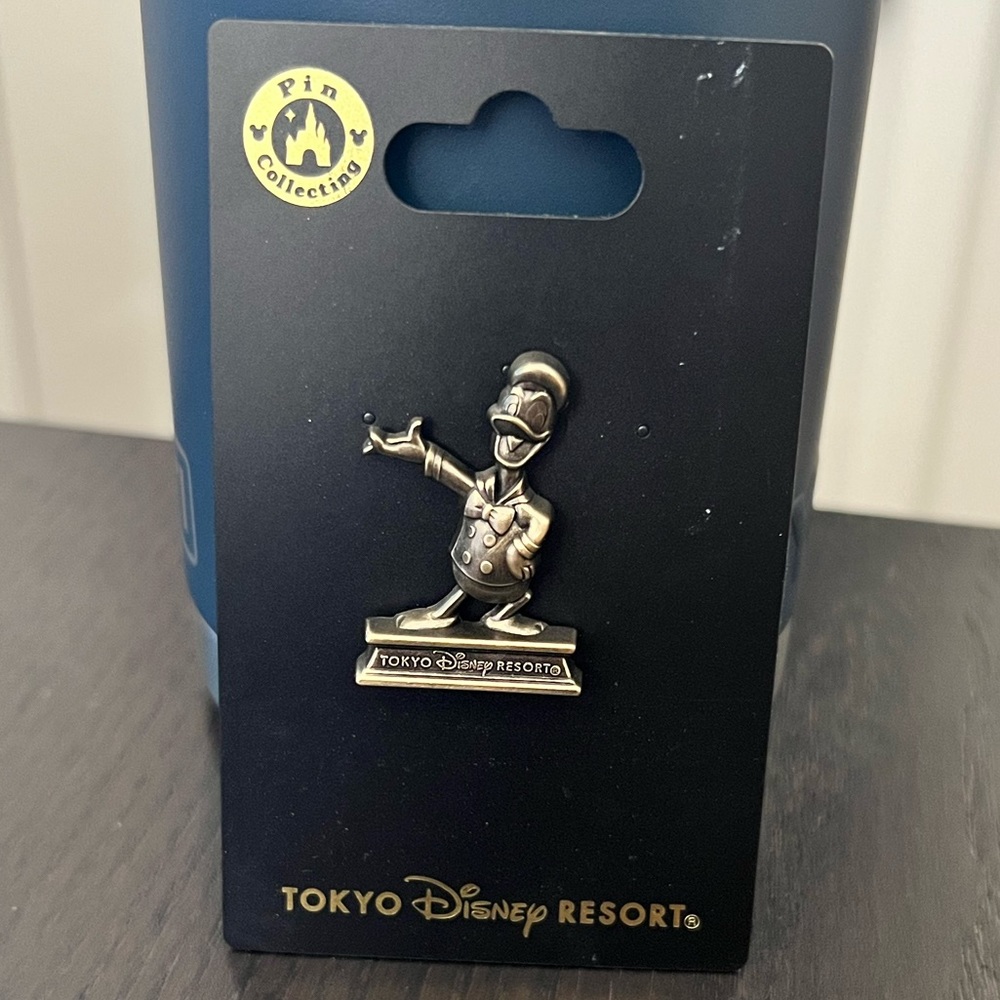 Tokyo Disney Resort Donald Duck Pin